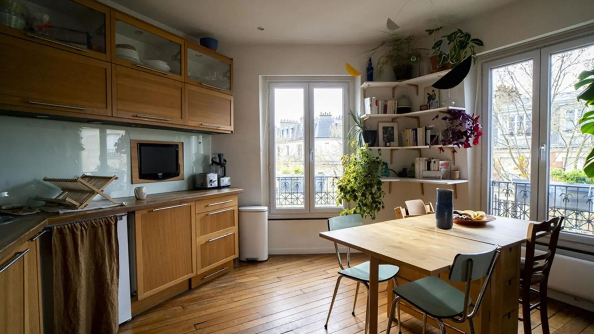 Nice Appartment Near Buttes Chaumont Paris